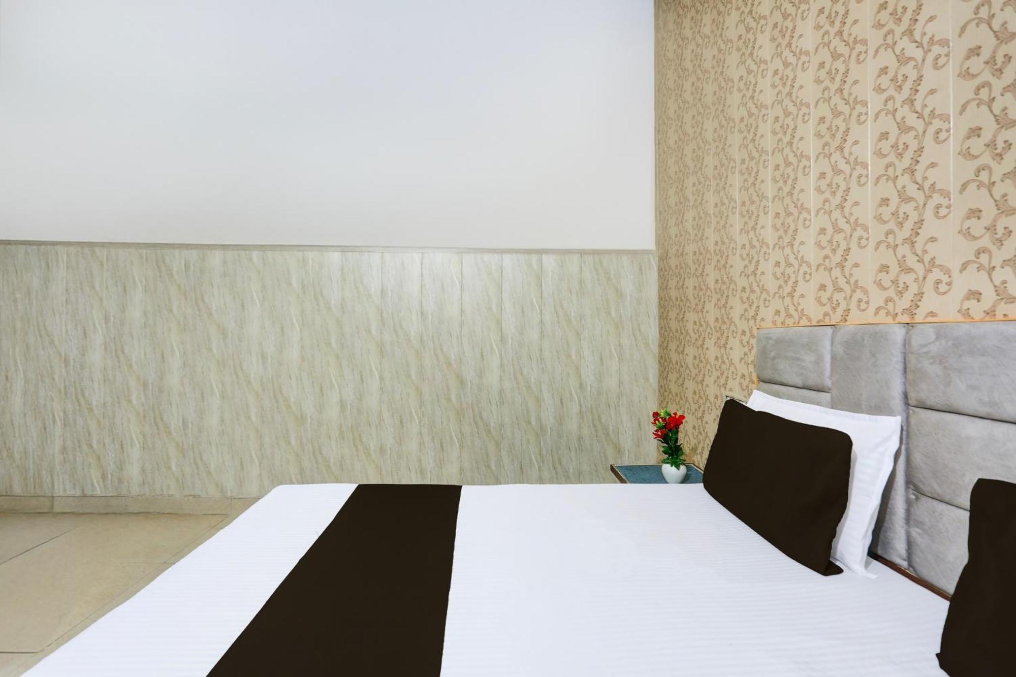 Hotel O Vk Palace Agra  Kültér fotó